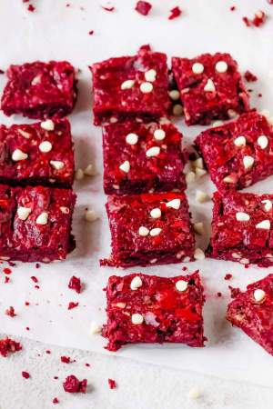 red velvet brownies with white chocolate chips