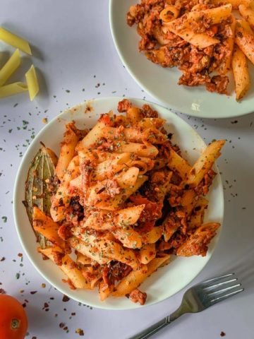 Easy Rigatoni Bolognese