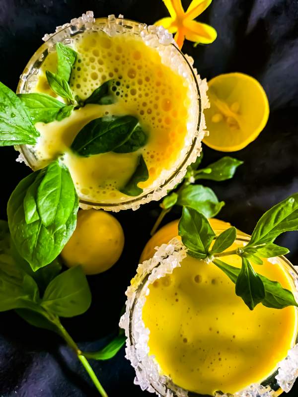 Honey Lemon Turmeric Smoothie