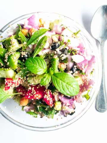 Low Carb Mediterranean Quinoa Salad with Chickpeas
