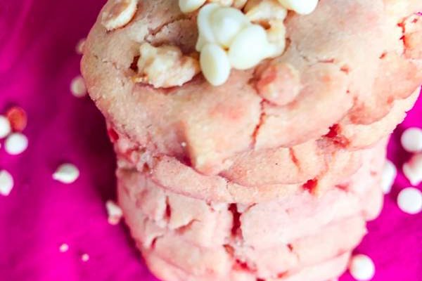 Strawberry Cookies with White Chocolate Chips (Eggless)
