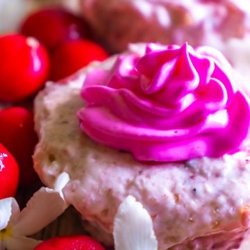 No Bake Mini strawberry mousse cups