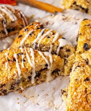 Pumpkin Spice Chocolate Chips Scones with Maple Glaze