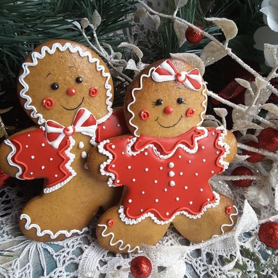 cute gingerbread cookies with royal icing
