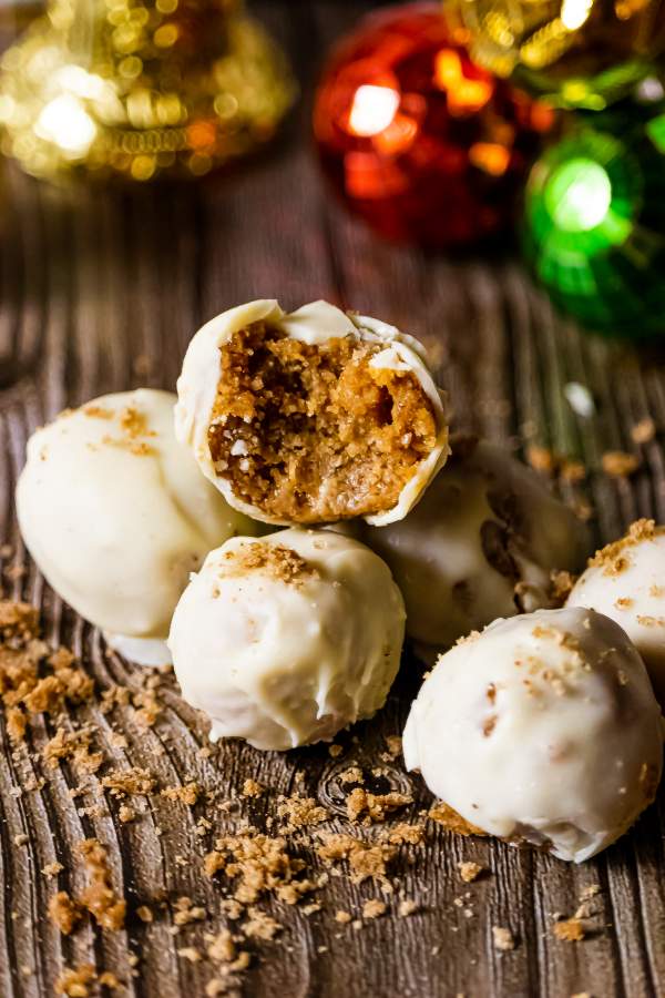 Quick Gingerbread Truffles (just 3-ingredients) with christmas ornaments