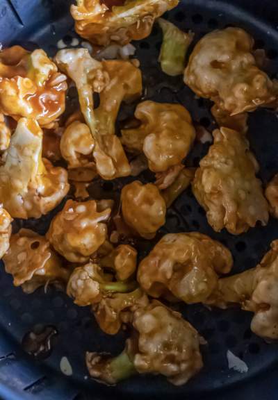 cauliflower cooked in air fryer for Buffalo Cauliflower Tacos in Air Fryer 