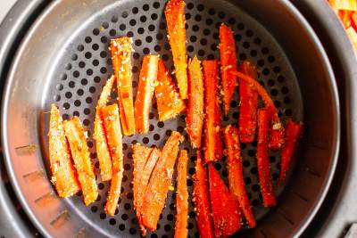 carrot fries in air fryer before frying