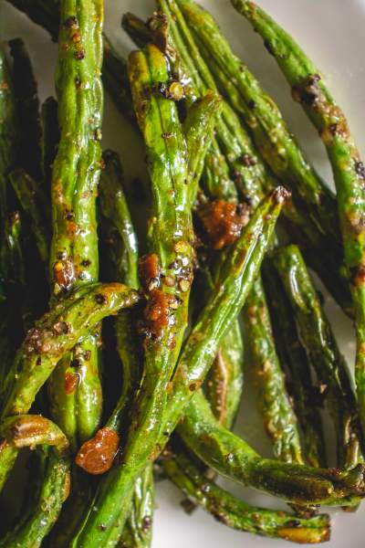 Crispy Fried Green Beans in Air-Fryer close view