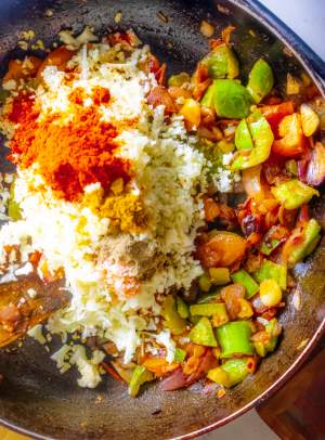 cauliflower rice with spices