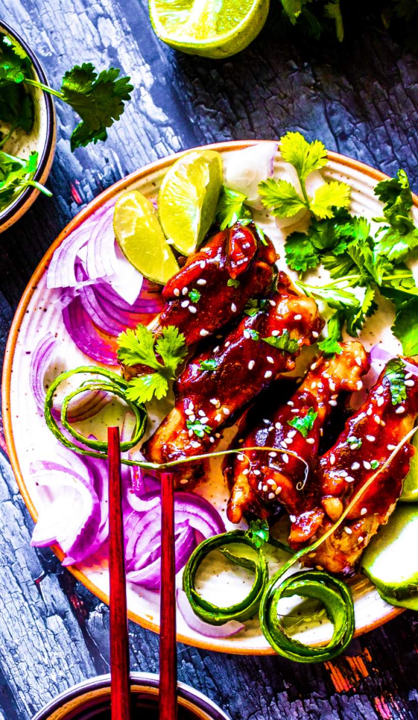 Sticky and Spicy Korean Chicken Wings with Gochujang Sauce 