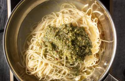 cooking pasta with kale pesto