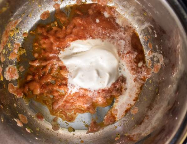 sauteing tomato puree and heavy cream 