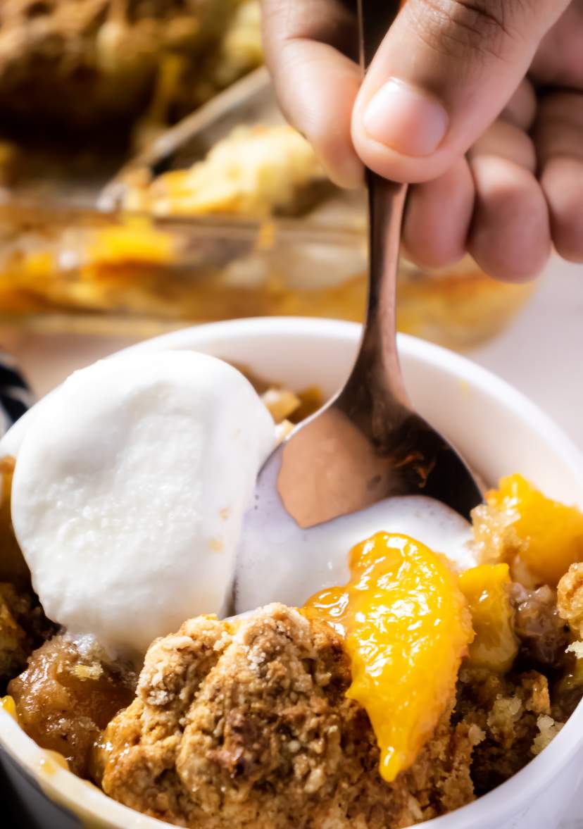 Instant Pot Southern Peach Cobbler with ice cream