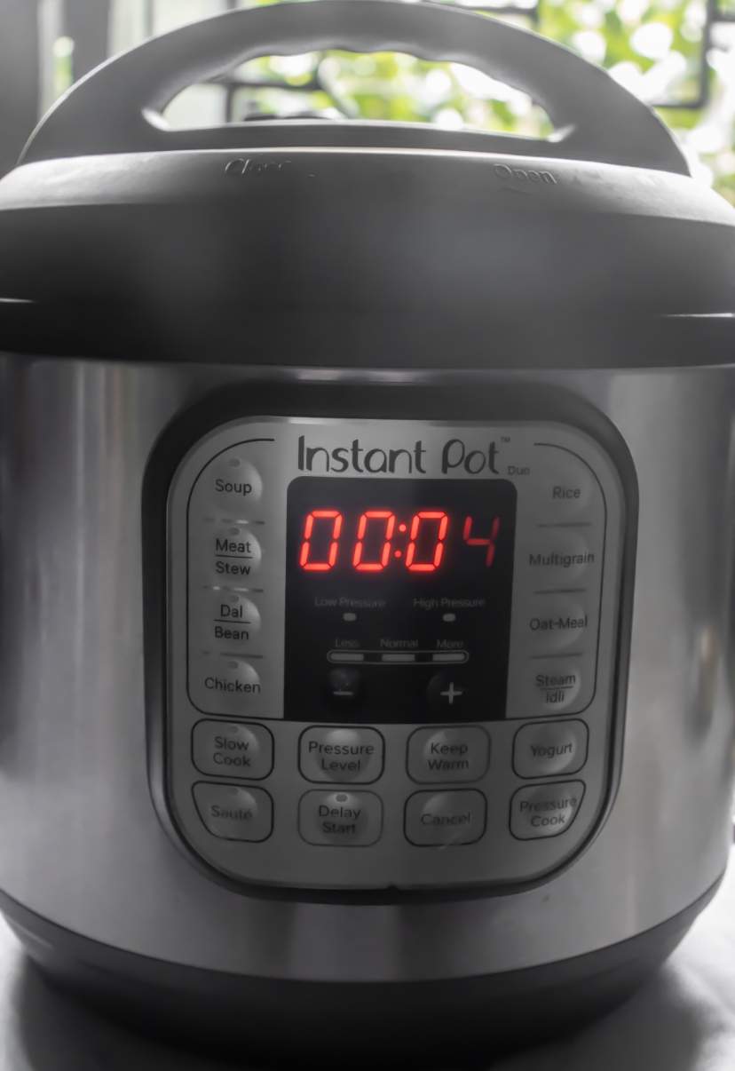 instant pot with time set to 4-minutes