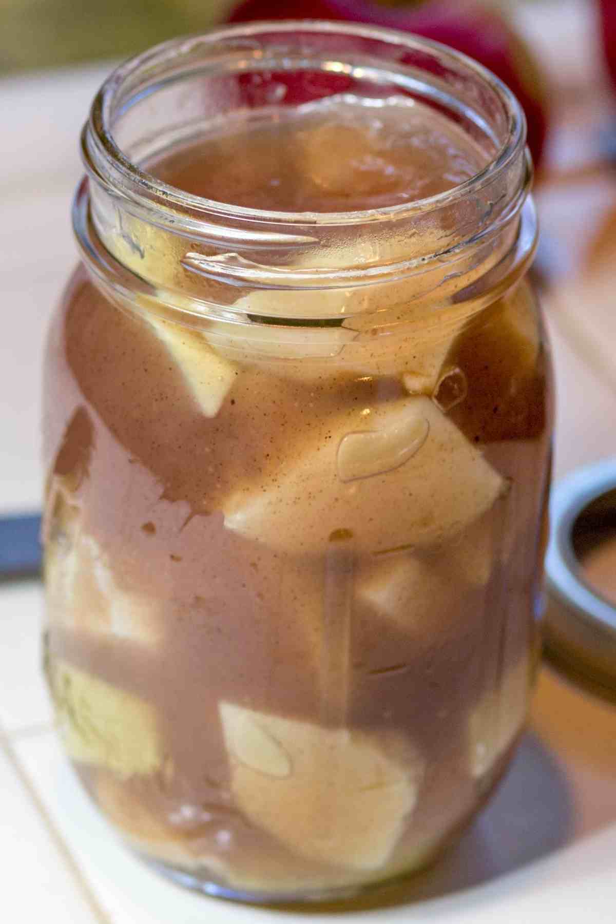 apple pie filling in a jar