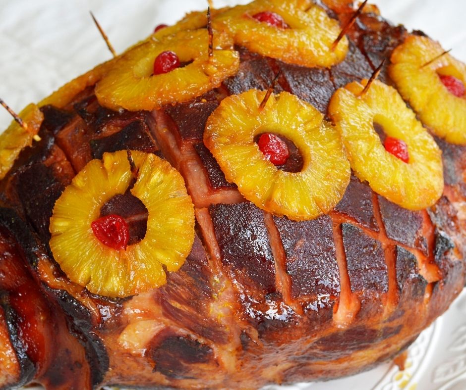 Baked Ham with Honey and Pineapple