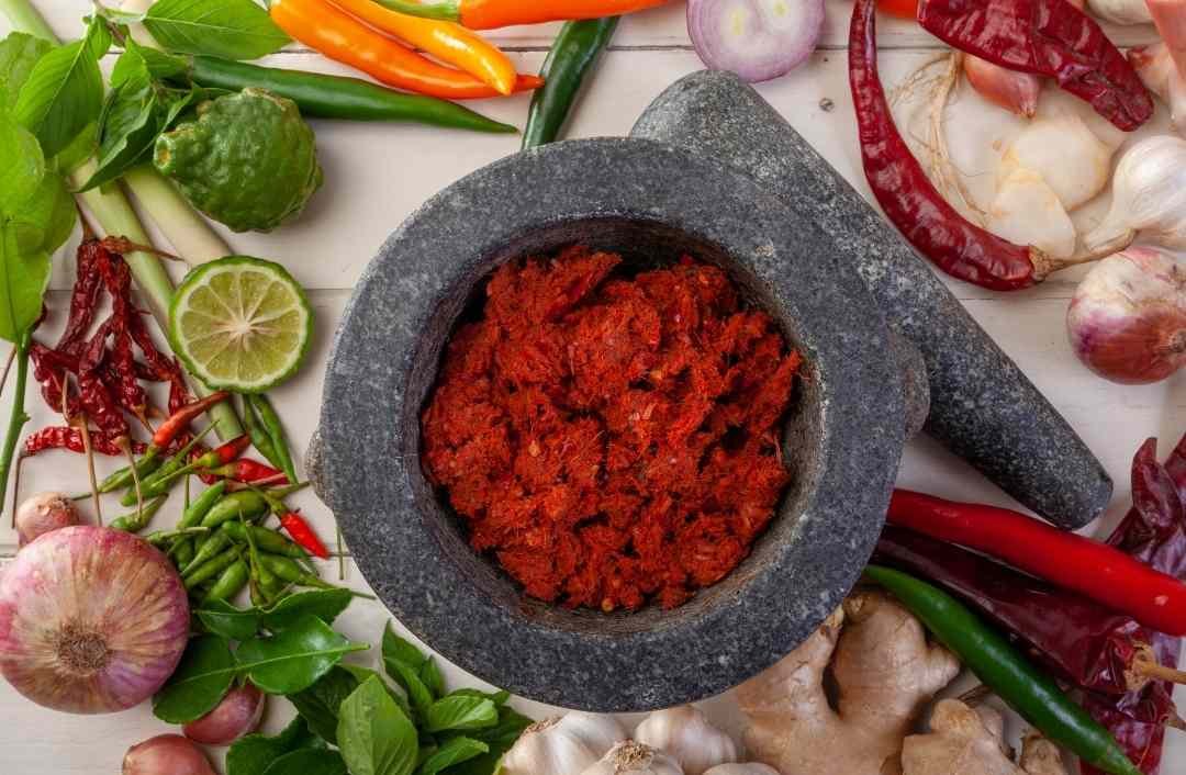 Authentic Thai Red Curry Paste Recipe 🇹🇭 - RecipeMagik