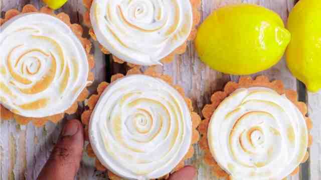 Traditional Lemon Meringue Pies