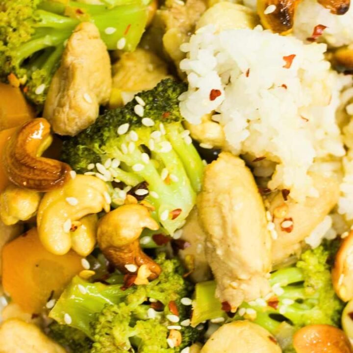Chicken with Cashew Nuts and Broccoli