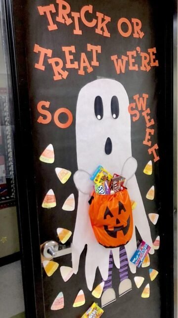 30 Easy Halloween Classroom Decorations