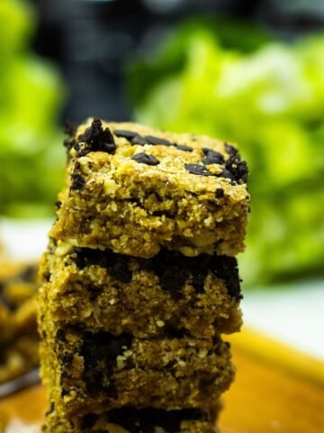 Keto Chocolate Chip Blondies